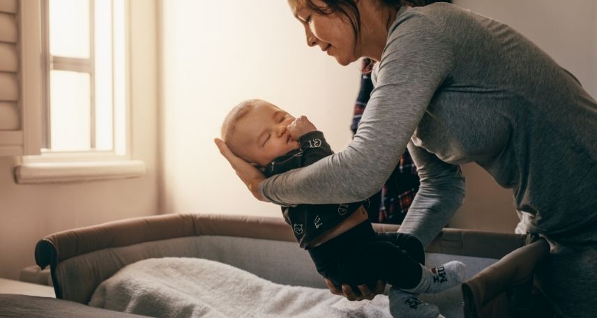 How Long Should Baby Sleep In Parents Room? Expert Guidelines