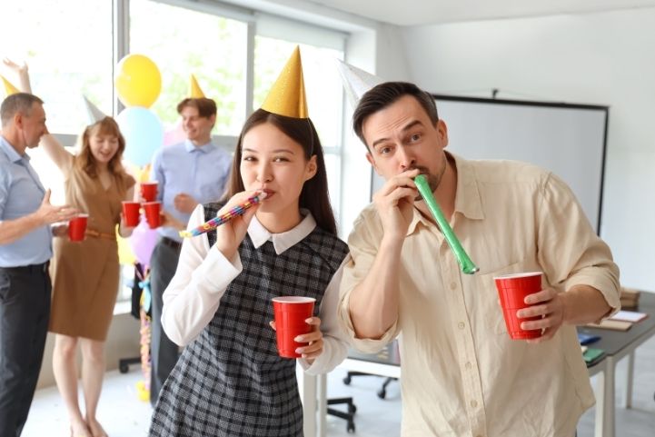 how to celebrate a birthday party without cake