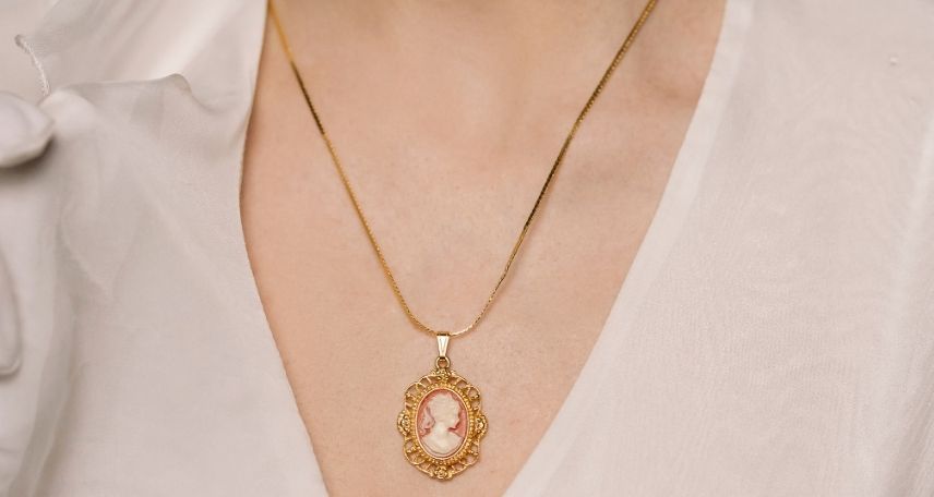 How To Choose The Right Necklace Length: Expert Tips & Tricks