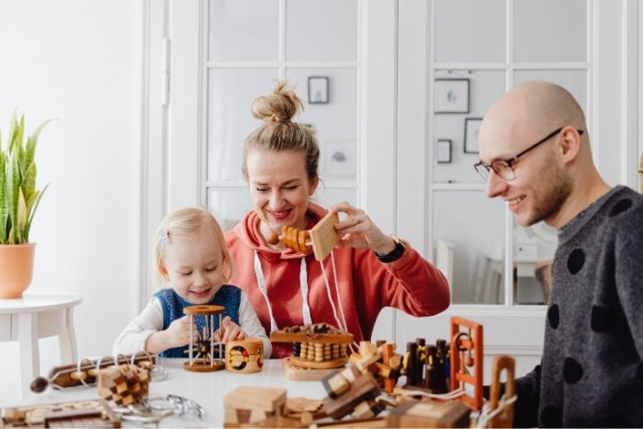 should there be a balance of authoritative parenting permissive parenting