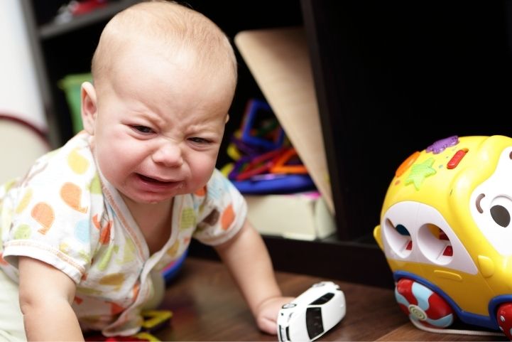 what do parents do to stop babies from crying