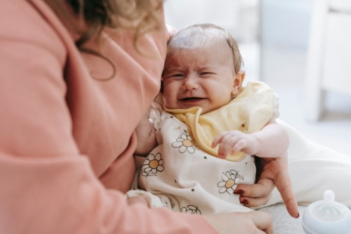 what do parents do to stop babies from crying