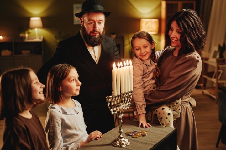 how to build strong family traditions