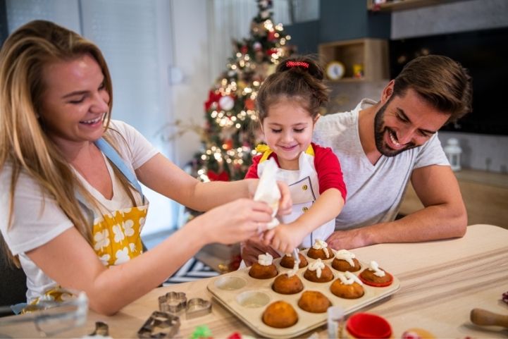 how to build strong family traditions