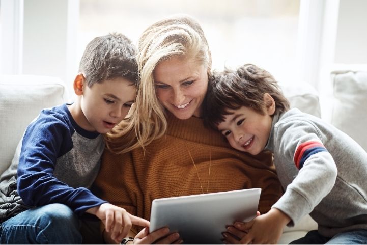 how to manage screen time for the whole family