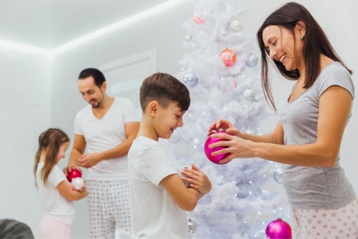 how to start a family calendar that everyone uses