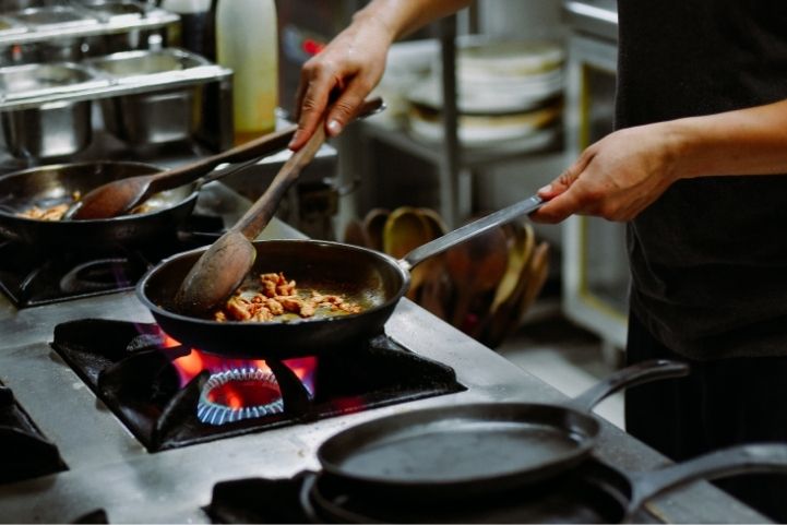 stainless steel cookware vs nonstick cookware